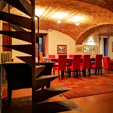 Casa Del Canta Holiday home Borgomale