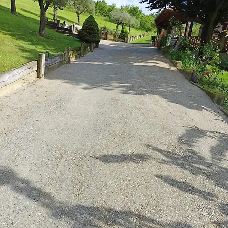 Casa Del Canta Borgomale